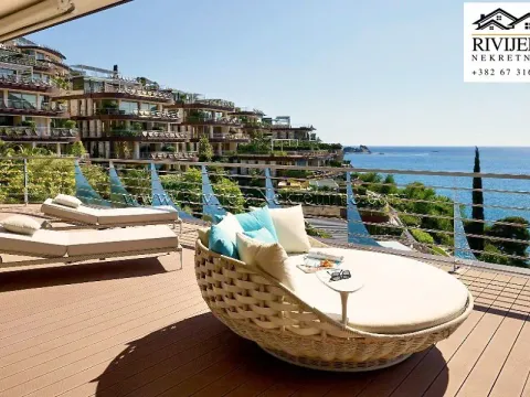 Sale, two bedroom apartment, 146m², Bečići, Budva - image 1