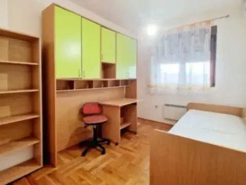 Izdavanje, dvosoban stan, 68m², Stari Aerodrom, Podgorica - image 8