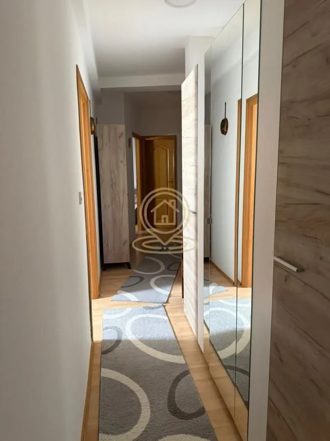 Prodaja, četvorosoban stan, 80m², Pantelej, Niš