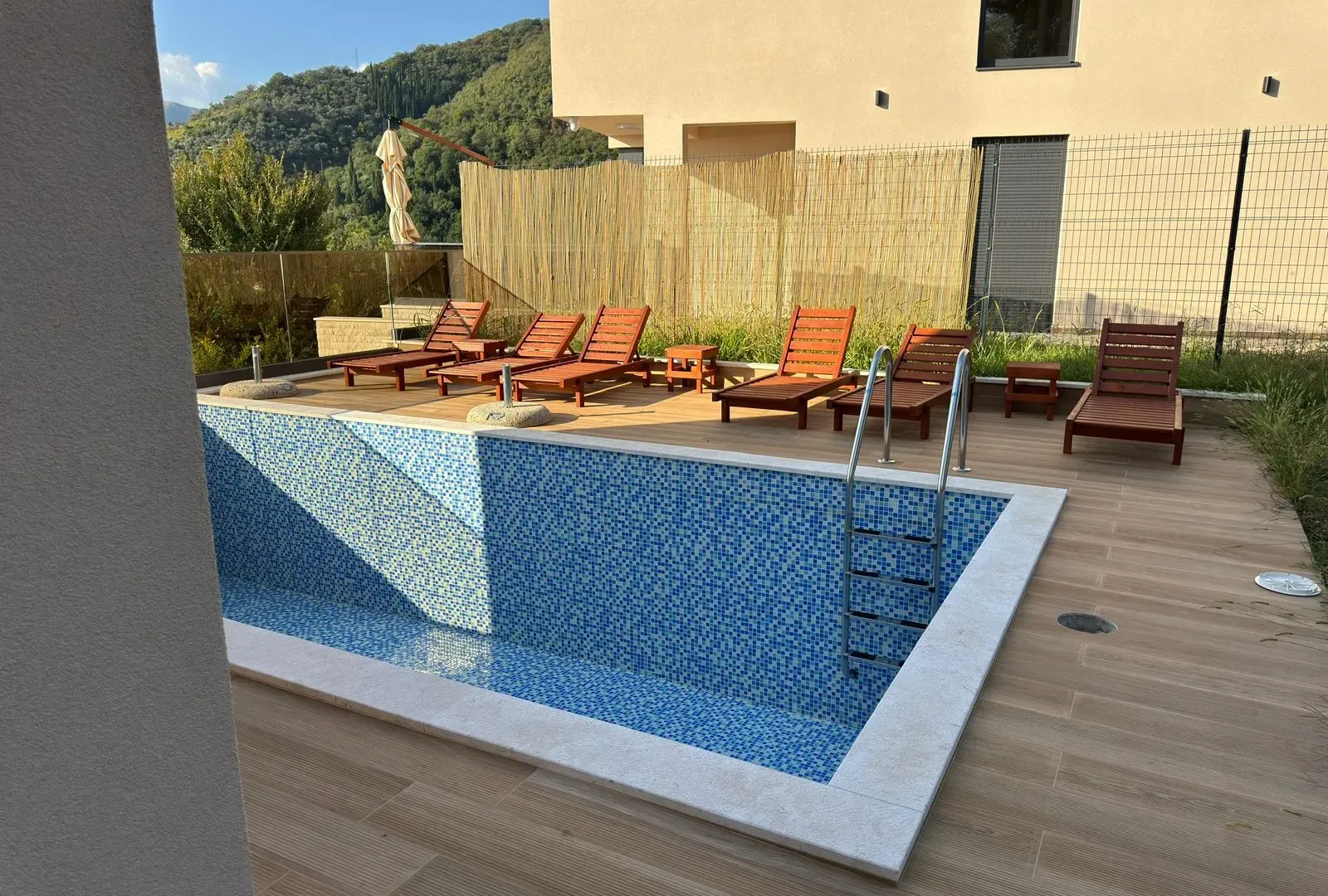 Rent, house, 345m², Seljanovo, Tivat