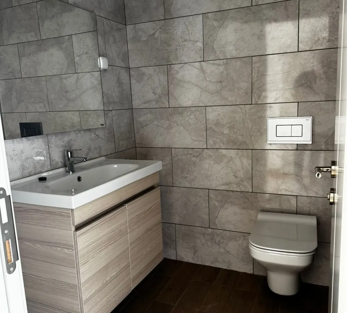 Sale, two bedroom apartment, 74m², Centar, Bar