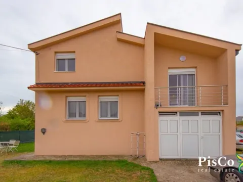 Sale, house, 200m², Donja Gorica, Podgorica - image 12