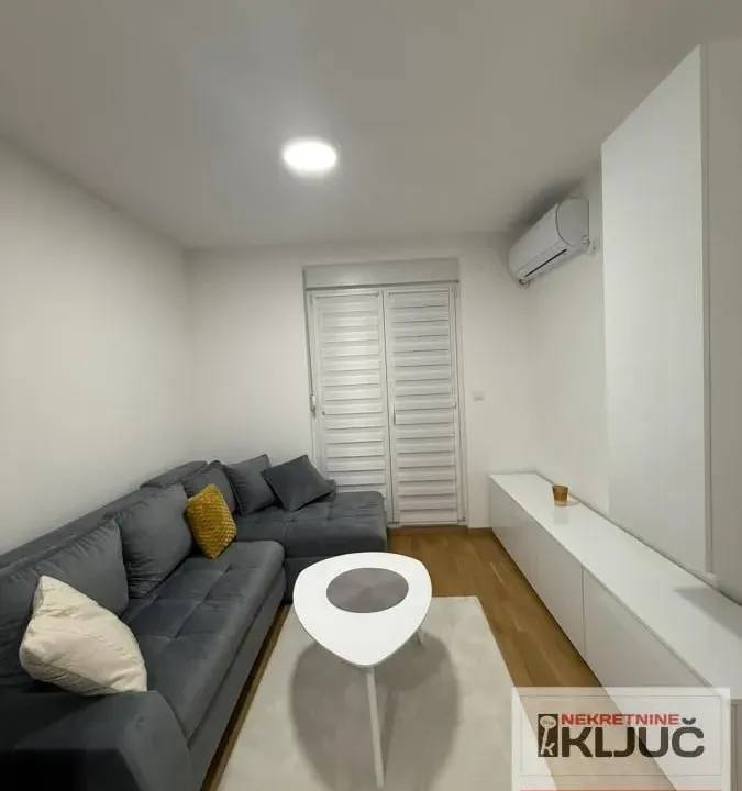 Izdavanje, jednosoban stan, 32m², Adice, Novi Sad Sve Podlokacije