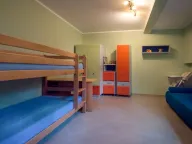 Izdavanje, trosoban stan, 125m², Rafailovići, Budva - image 5