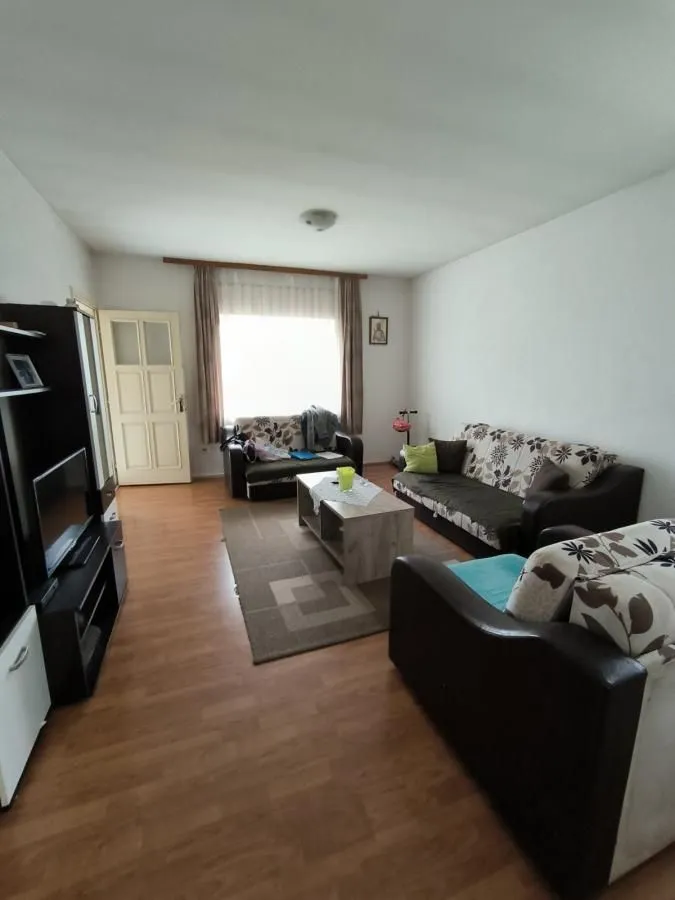 Prodaja, kuća, 194m², Ribare, Jagodina