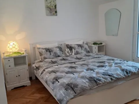 Izdavanje, trosoban stan, 100m², Seljanovo, Tivat - image 6