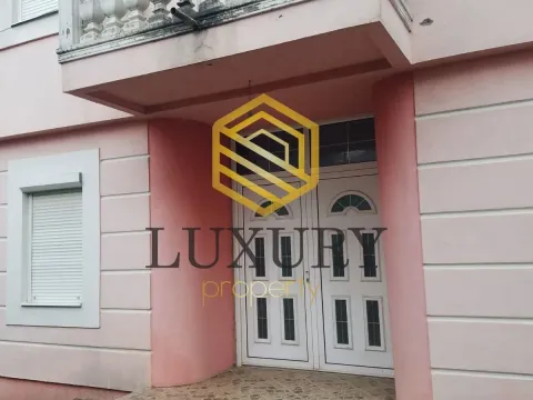 Rent, apartment, 120m², Zlatica, Podgorica - image 10