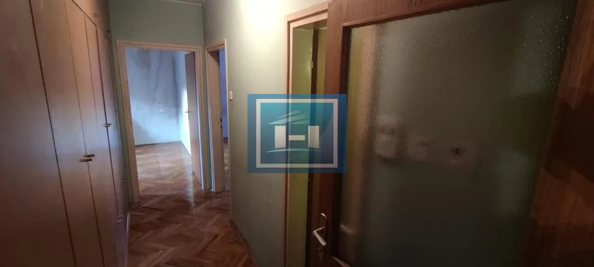 Prodaja, trosoban stan, 80m², Centar, Jagodina