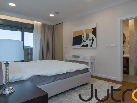 Prodaja, trosoban stan, 237m², Centar, Bar - image 16