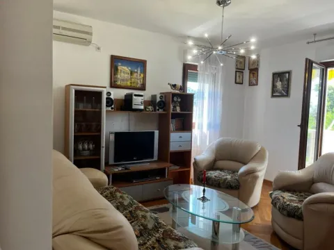 Prodaja, jednosoban stan, 48m², Petrovac, Budva
