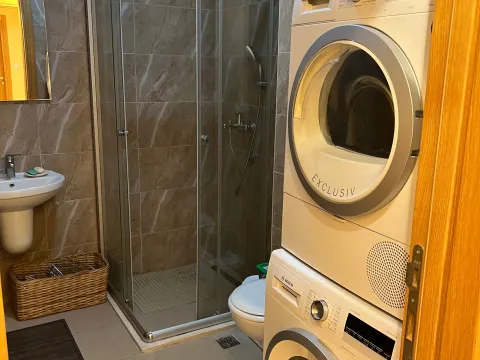 Izdavanje, dvosoban stan, 58m², Dalmatinska ulica, Podgorica - image 12