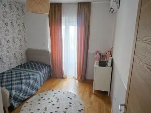 Prodaja, dvosoban stan, 73m², Stari Aerodrom, Podgorica - image 3