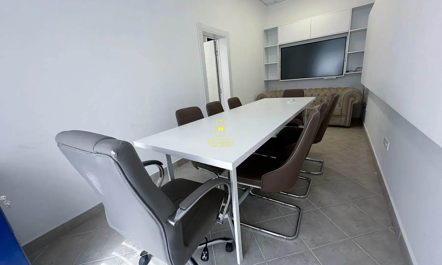 Rent, office space, 100m², Stari Aerodrom, Podgorica