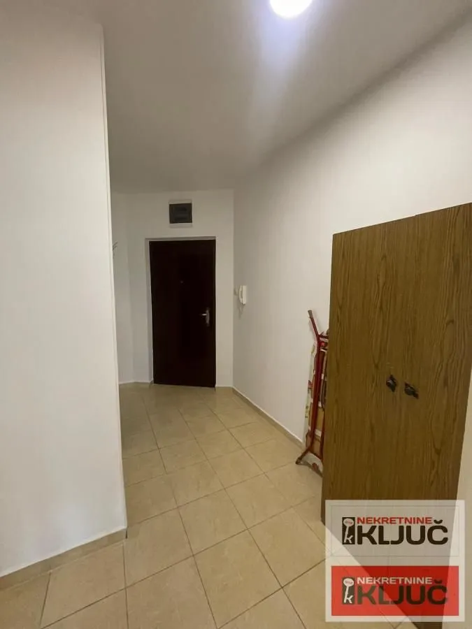Izdavanje, dvosoban stan, 52m², Nova Detelinara, Novi Sad Sve Podlokacije