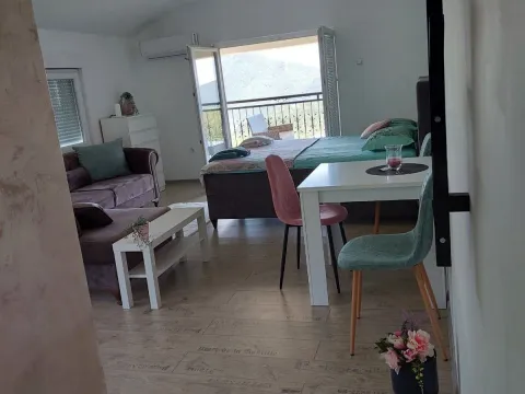 Rent, studio apartment, 35m², Podi, Herceg Novi - image 4