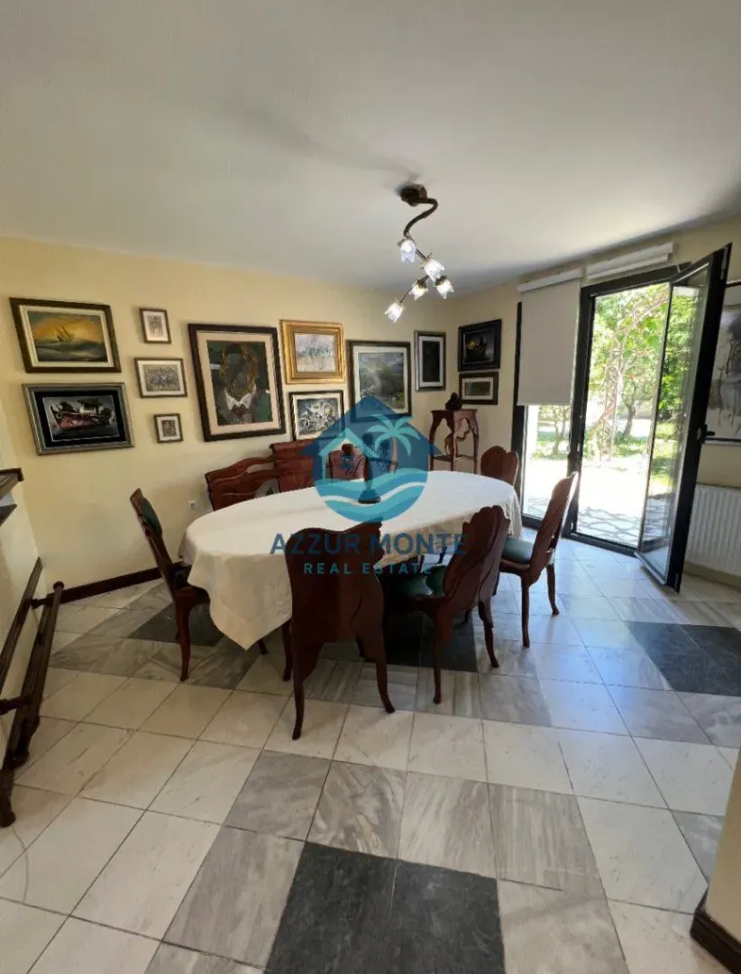 Rent, house, 220m², Polje, Bar
