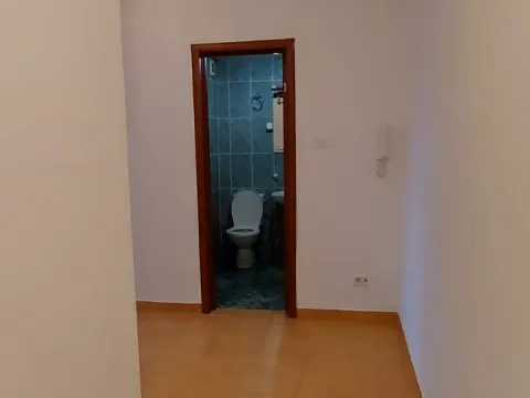 Prodaja, jednosoban stan, 45m², Stari Aerodrom, Podgorica - image 10