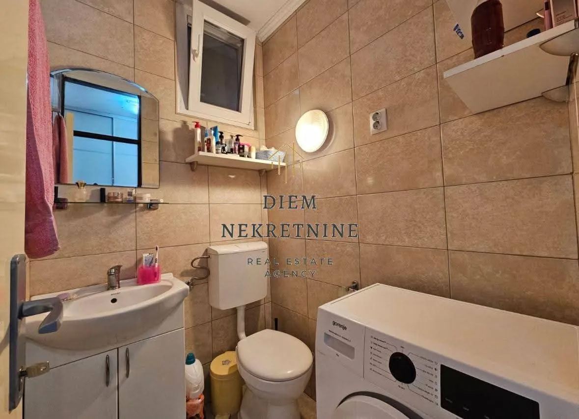 Sale, three bedroom apartment, 84m², Centar, Bar