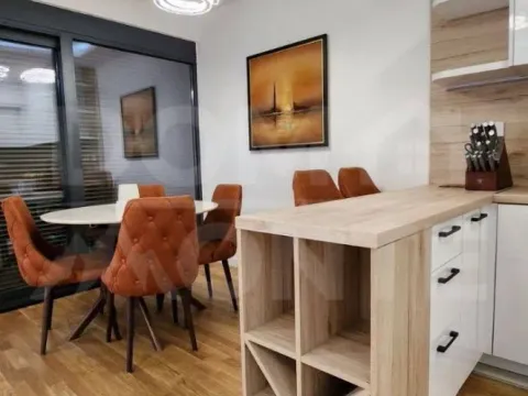 Rent, three bedroom apartment, 80m², Tivat, Crna Gora - image 3