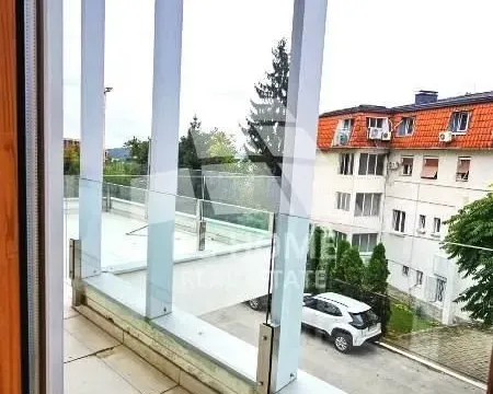 Izdavanje, kuća, 250m², Savski Venac, Beograd - image 17