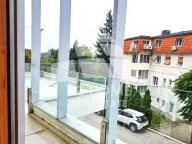 Izdavanje, kuća, 250m², Savski Venac, Beograd - image 17