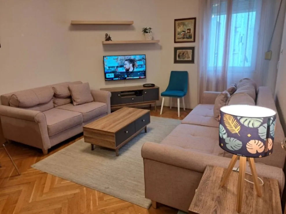 Izdavanje, jednosoban stan, 38m², Blok 9, Podgorica