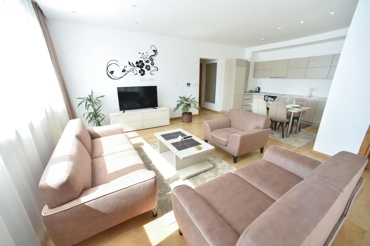 Rent, two bedroom apartment, 73m², Budva, Crna Gora