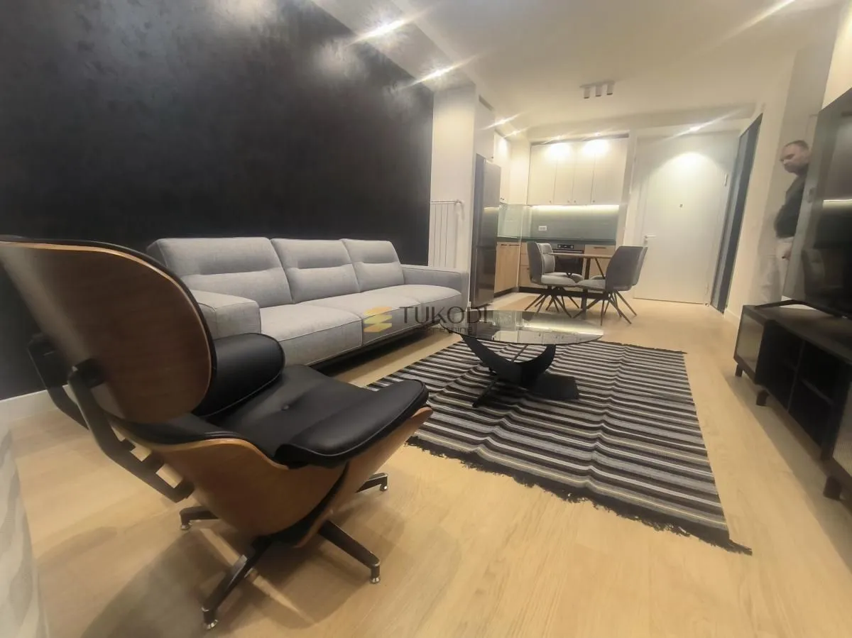 Rent, two bedroom apartment, 75m², Savski Venac, Beograd