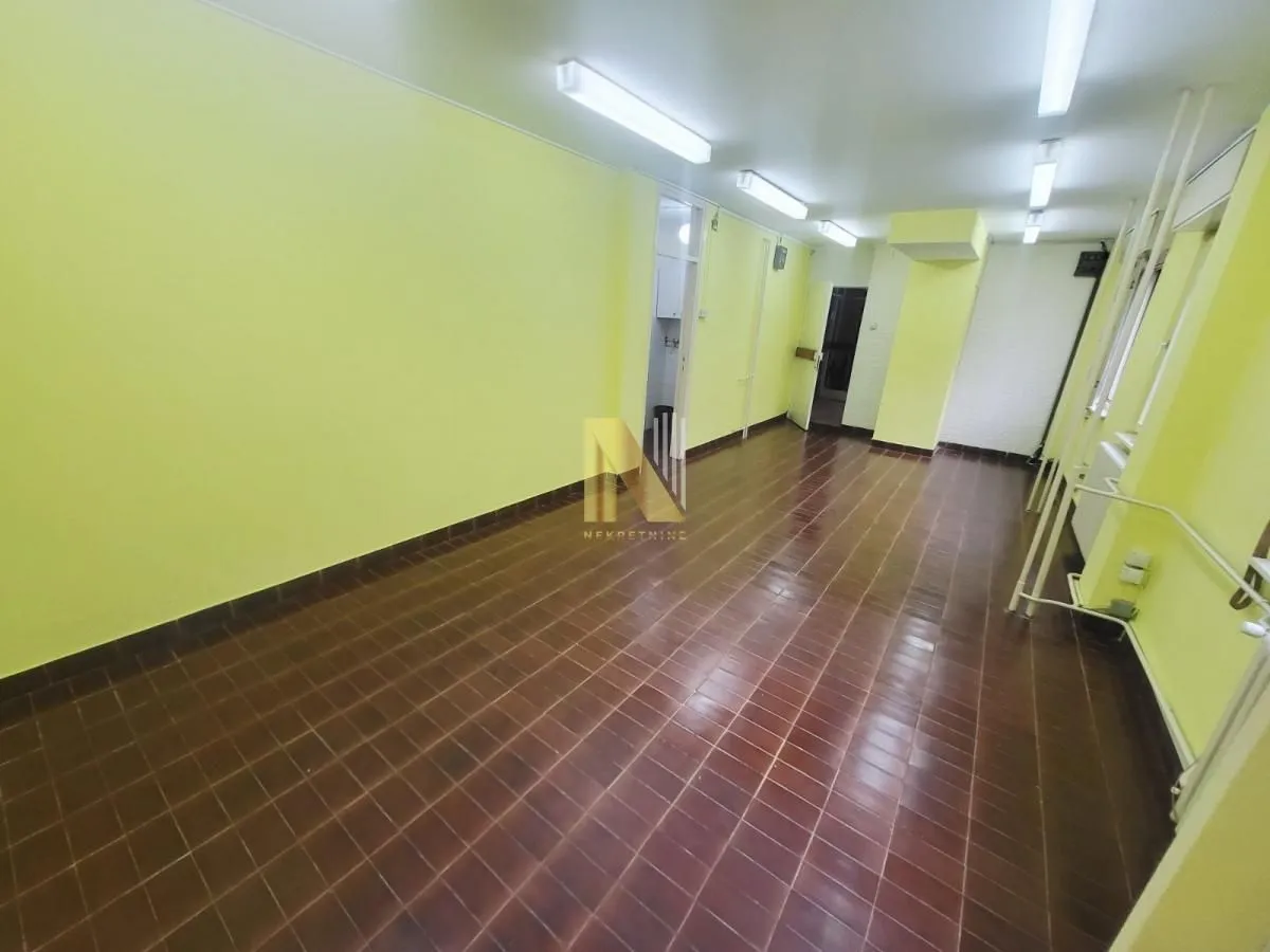Rent, office space, 33m², Sajmište, Novi Sad