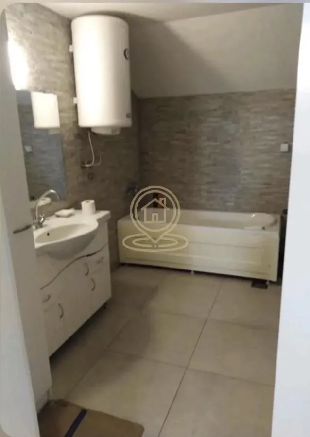 Rent, four bedroom apartment, 85m², Cvetni Trg, Vračar Sve Podlokacije