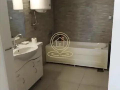 Izdavanje, četvorosoban stan, 85m², Cvetni Trg, Vračar Sve Podlokacije - image 9