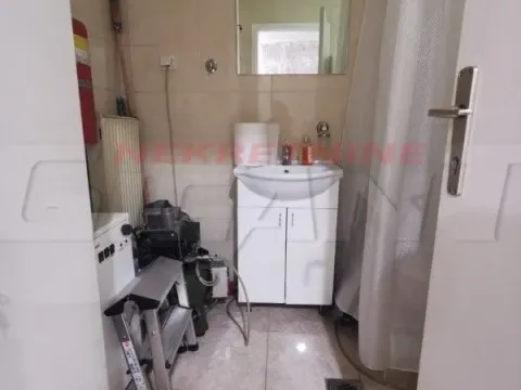 Izdavanje, poslovni prostor, 33m², Zemun Sve Podlokacije, Beograd - image 6