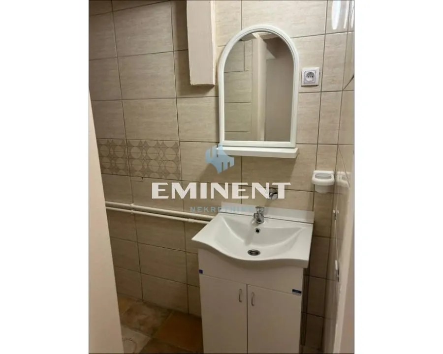 Rent, three bedroom apartment, 85m², Lekino Brdo, Voždovac Sve Podlokacije