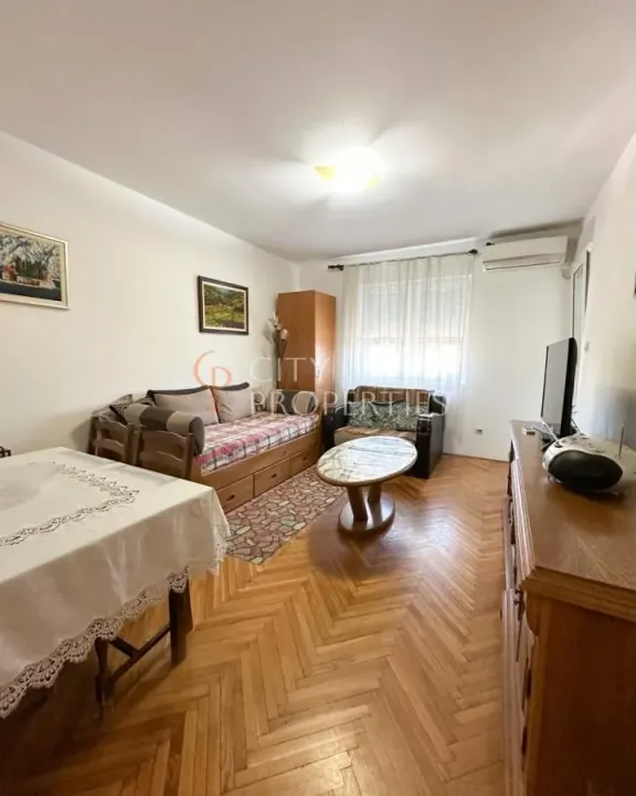 Prodaja, jednosoban stan, 46m², Stari Aerodrom, Podgorica