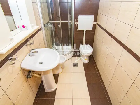 Izdavanje, trosoban stan, 90m², Zagorič, Podgorica - image 5