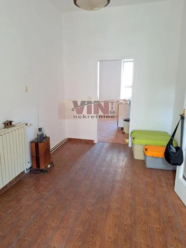 Prodaja, trosoban stan, 79m², Vračar Hram, Vračar Sve Podlokacije