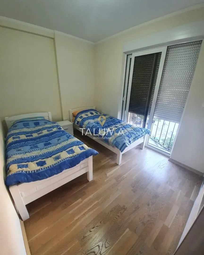 Izdavanje, dvosoban stan, 65m², Momišići, Podgorica