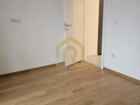 Prodaja, trosoban stan, 80m², Mali Mokri Lug, Zvezdara Sve Podlokacije - image 4