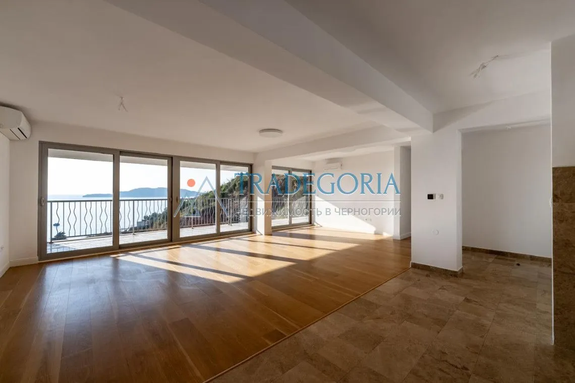 Prodaja, trosoban stan, 160m², Pržno, Budva