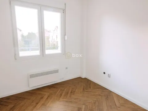 Rent, three bedroom apartment, 96m², Pantelej, Niš - image 10