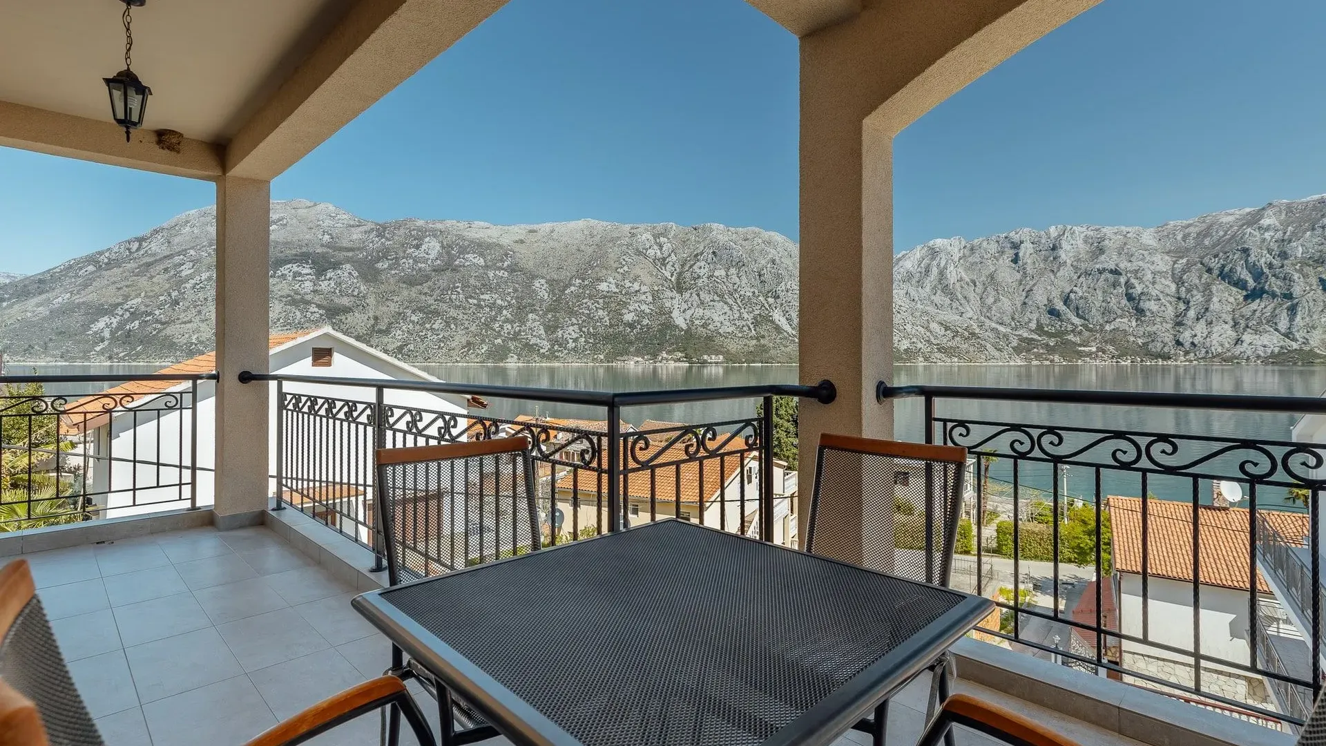 Prodaja, stan, 440m², Stoliv, Kotor