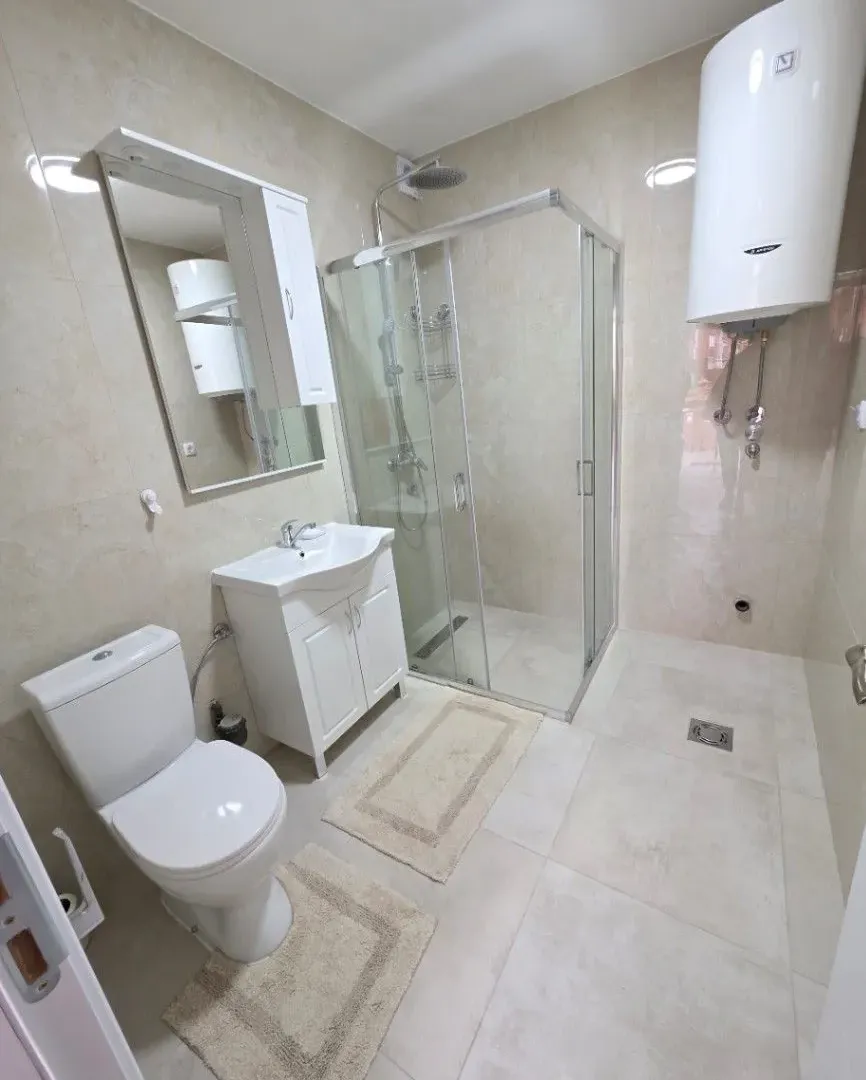 Izdavanje, jednosoban stan, 60m², Tološi, Podgorica