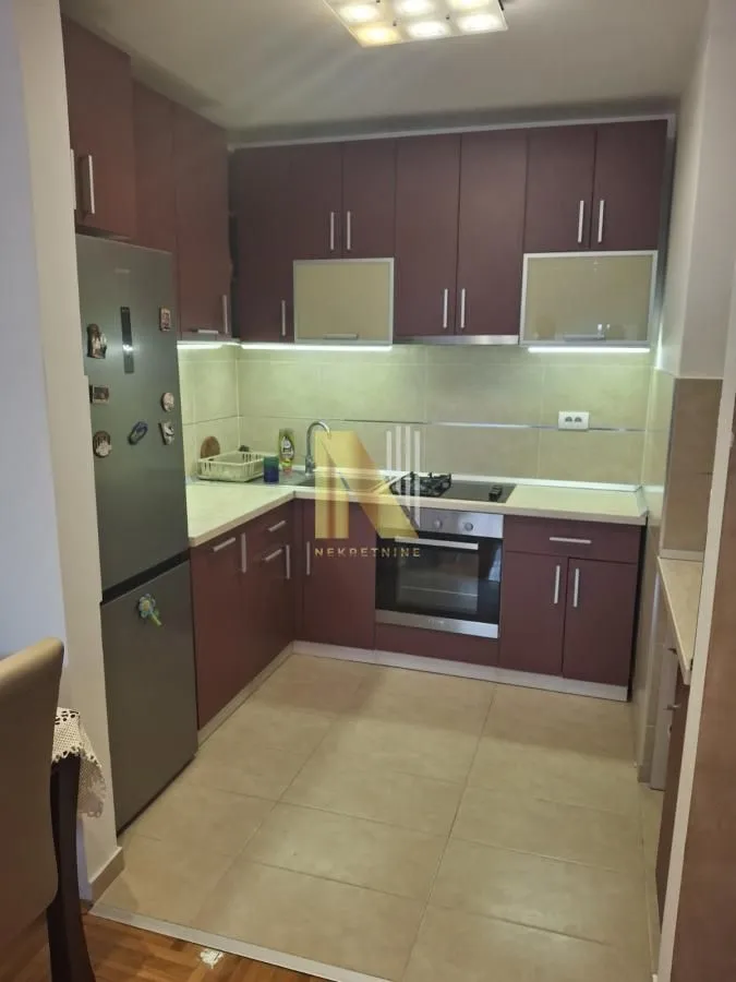 Izdavanje, dvosoban stan, 49m², Prozivka, Subotica
