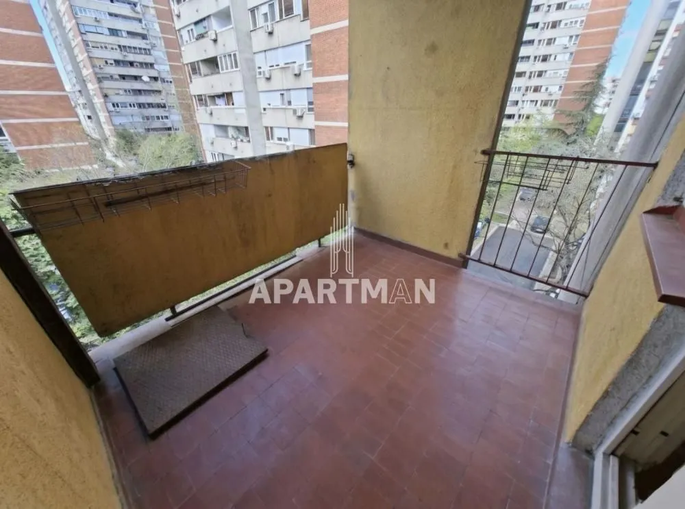 Sale, two bedroom apartment, 64m², Novi Beograd Blok 70, Novi Beograd Sve Podlokacije