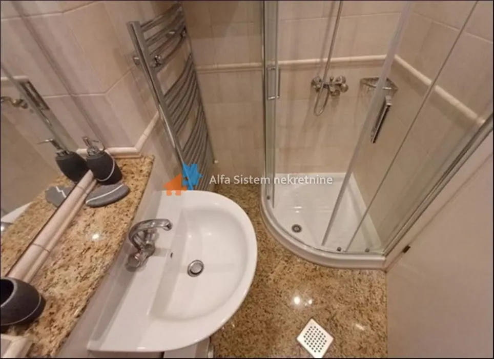 Rent, house, 300m², Voždovac Sve Podlokacije, Beograd