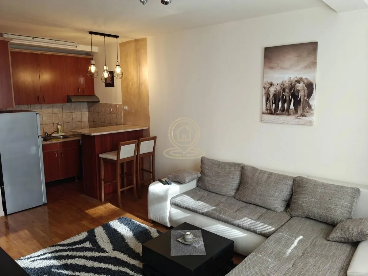 Prodaja, dvosoban stan, 47m², Bulevar Oslobodjenja, Novi Sad Sve Podlokacije