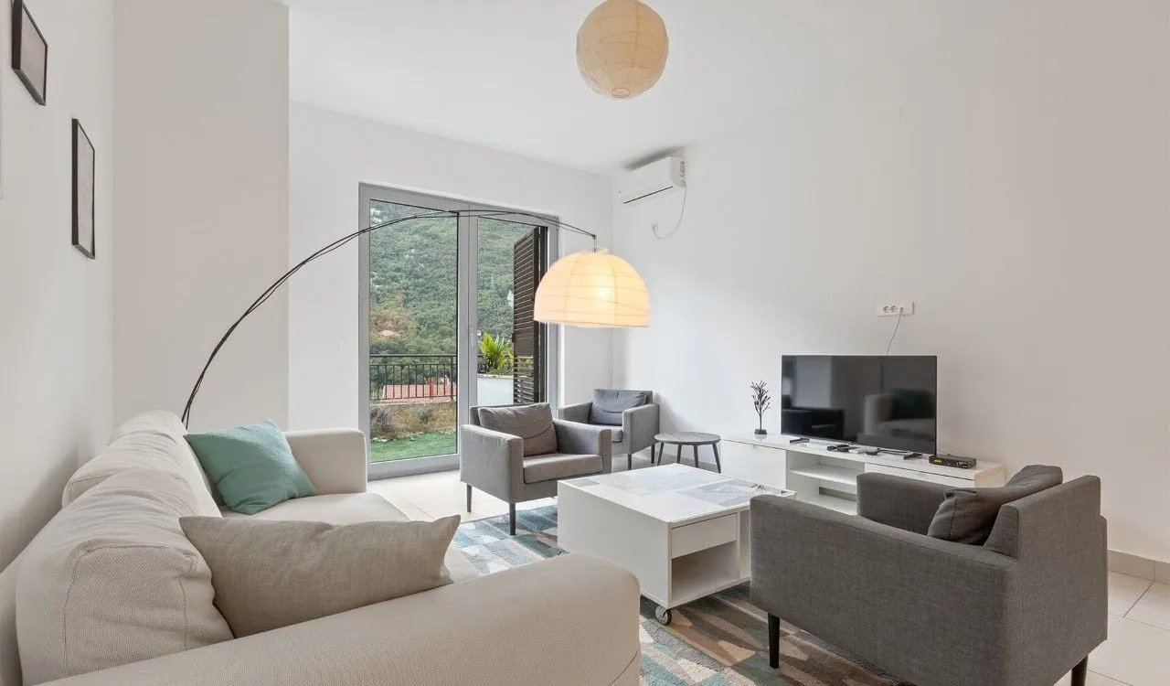 Sale, three bedroom apartment, 97m², Morinj, Kotor