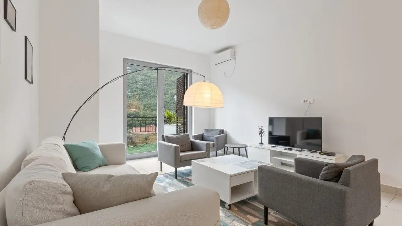 Sale, three bedroom apartment, 97m², Morinj, Kotor