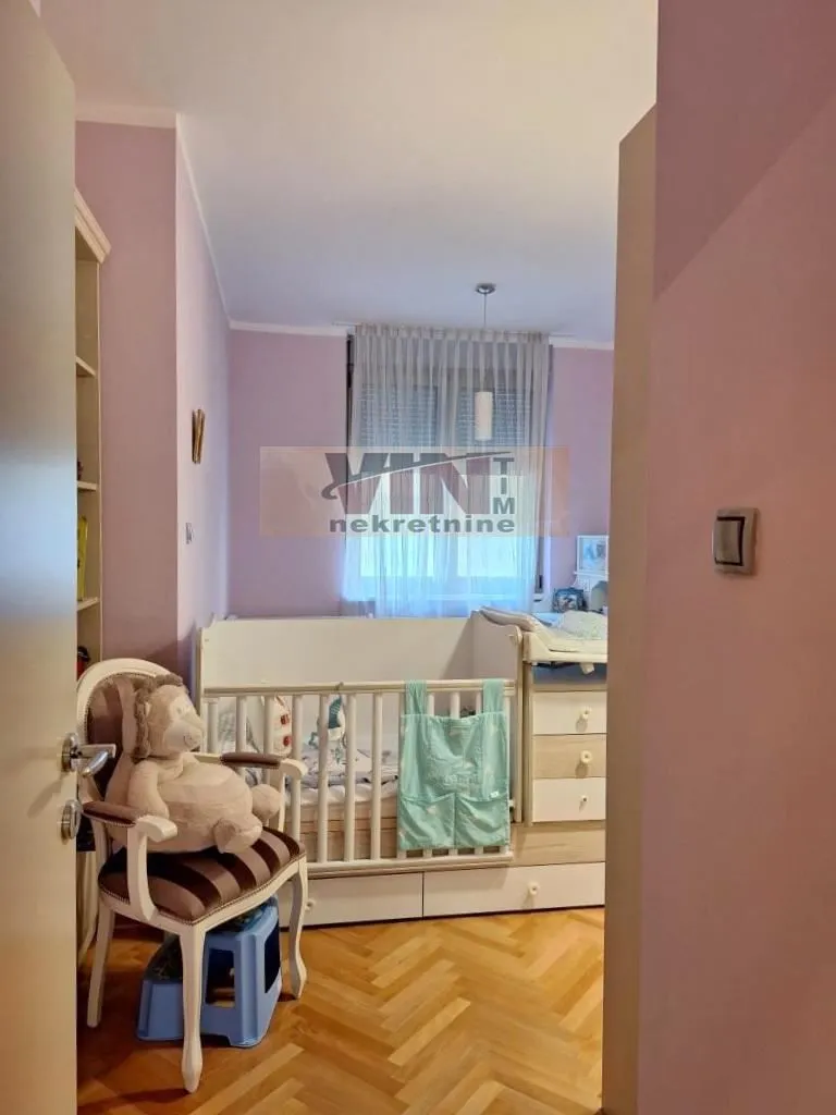 Sale, four bedroom apartment, 100m², Zvezdara Sve Podlokacije, Beograd