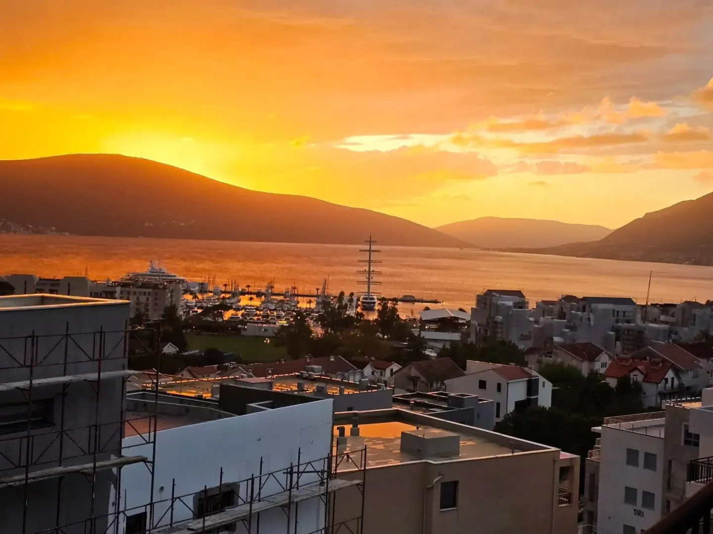 Prodaja, dvosoban stan, 62m², Mažina, Tivat
